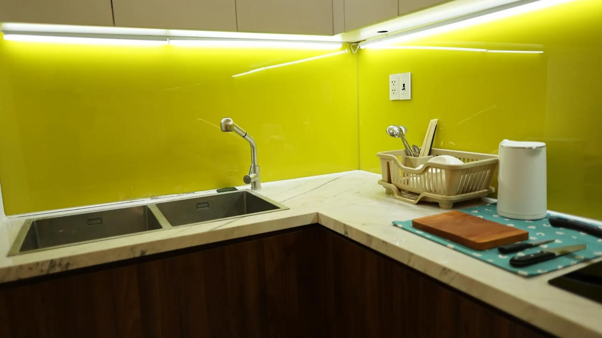Karat Home Ho Chi Minh City Bed & Breakfast